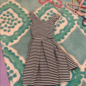 soprano black and white dress